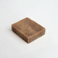 Pamper sensitive skin with TeqenX Oat Milk Honey Soap. This handmade soap combines soothing oats, nourishing goat milk, and pure honey for gentle cleansing. Ideal for reactive skin, it offers deep hydration, gentle exfoliation, and a delightful fragrance. Enjoy a luxurious lather while maintaining your skin's moisture barrier. Perfect for those seeking ethically-sourced, artisan quality.